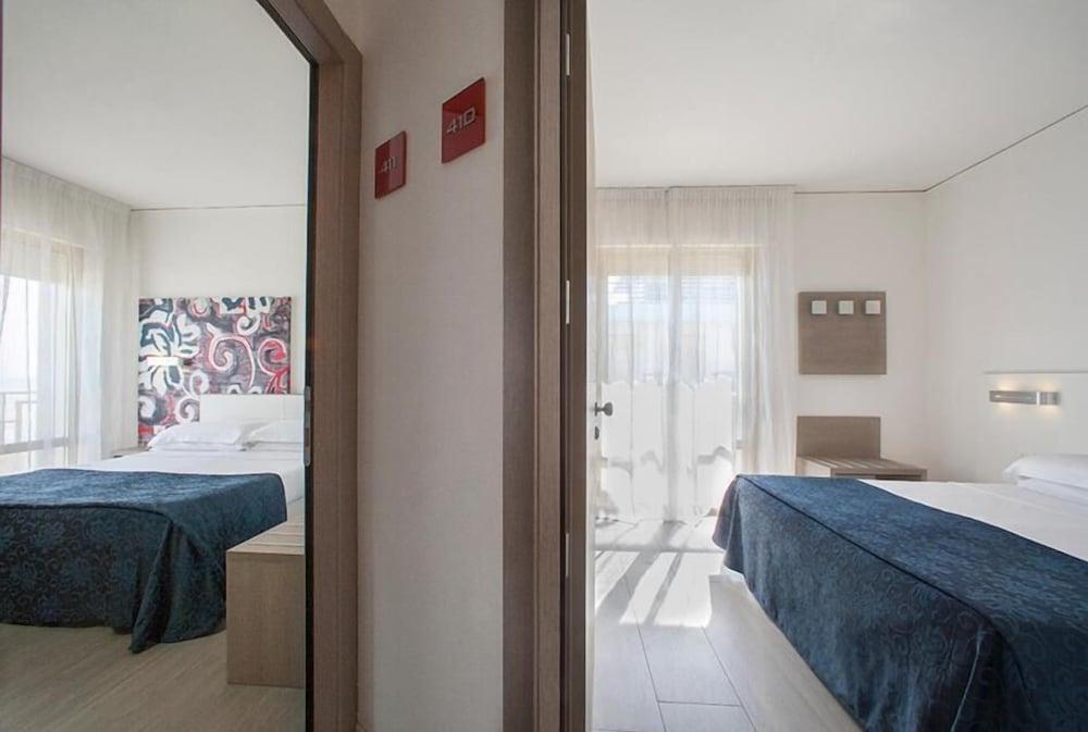 Imperial Hotel 3*