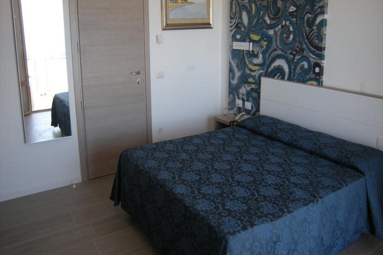 Imperial Hotel 3*